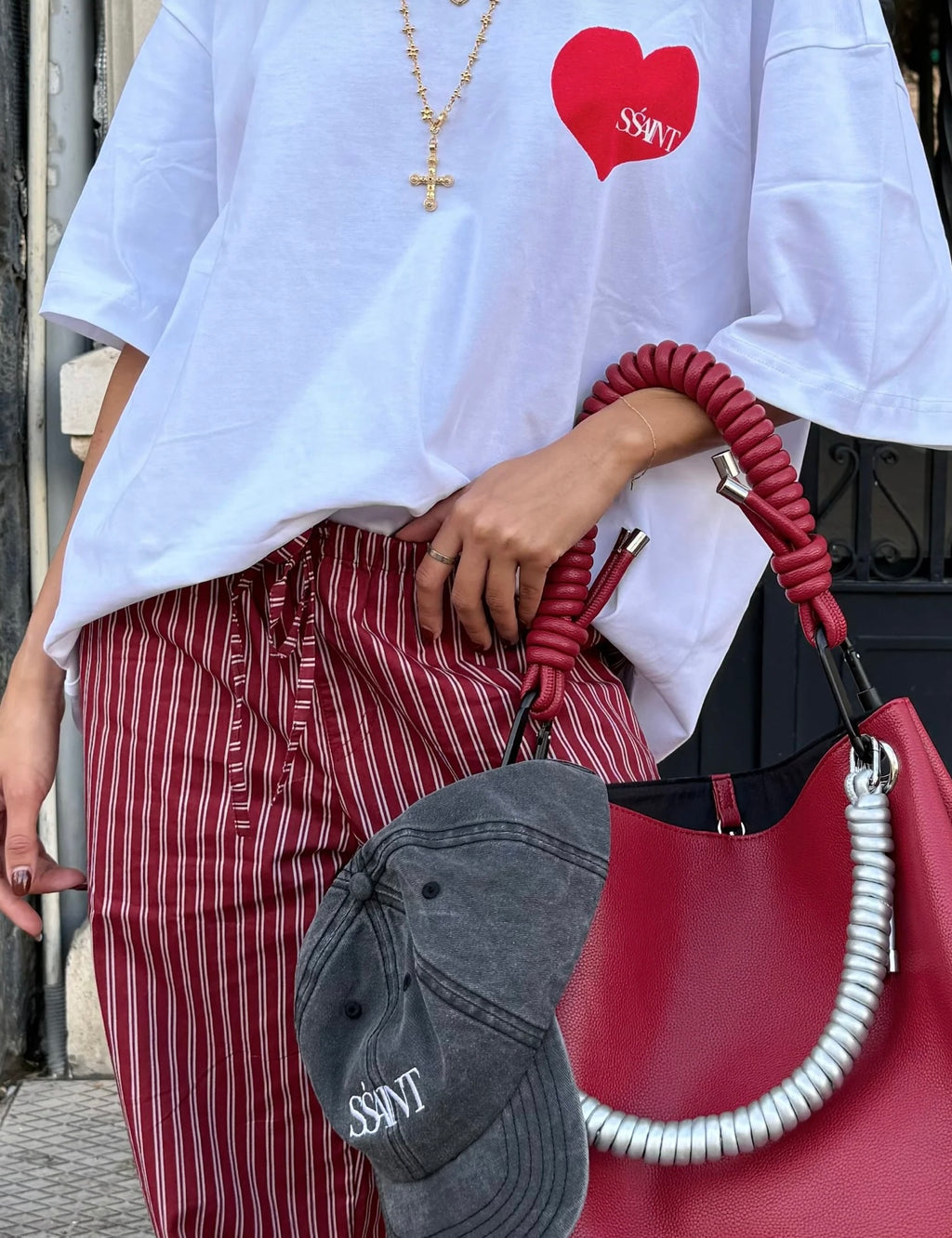 SŚAINT Heart Tee - White with Red Heart